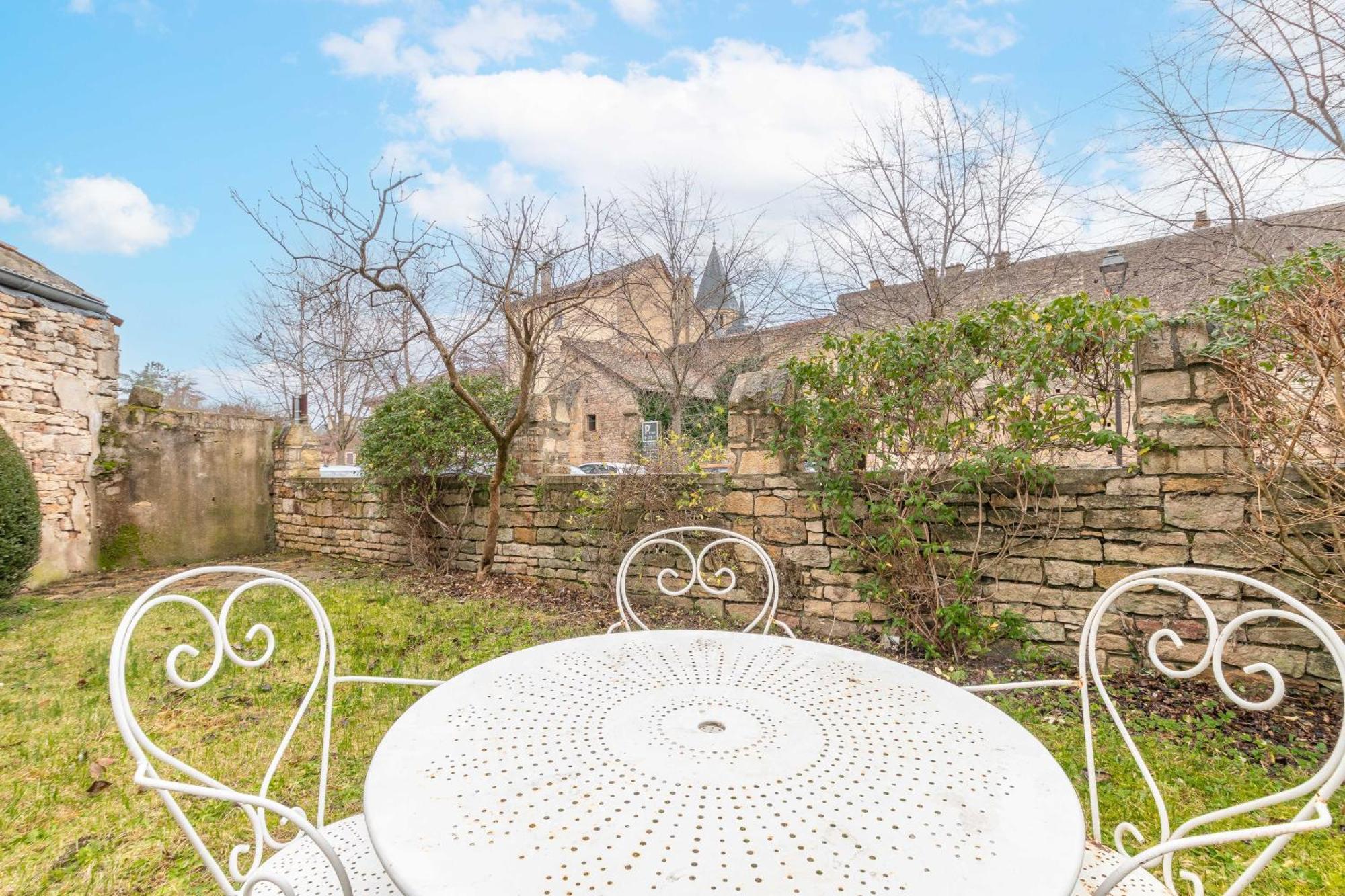 Cabana & La Place De L'Abbaye - Centre-Ville, Jardin Cluny Exteriér fotografie
